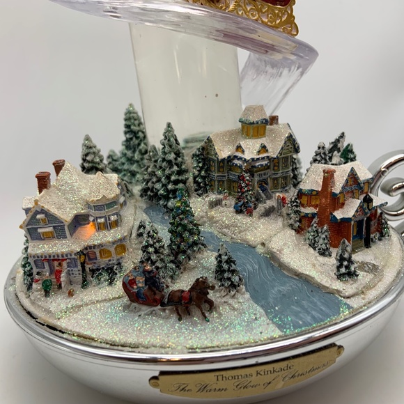Bradford Exchange Thomas Kinkade Warm Glow of Christmas Candle Centerpiece Works - Picture 5 of 16